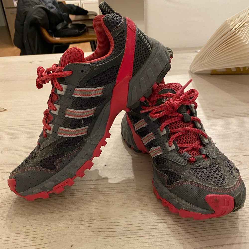 Adidas Kanadia trail running sneakers size 8 gray and pink
